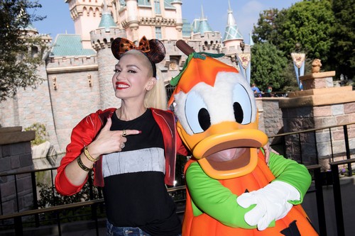 Gwen Stefani and Blake Shelton Leaving The Voice After Season 12 To Make Room For Christina Aguilera And Miley Cyrus?