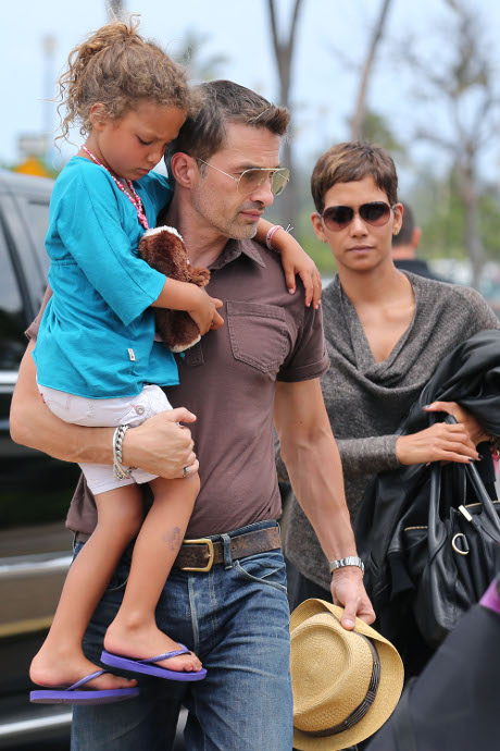 Halle Berry Pregnant with Olivier Martinez’s Child – Baby is a Boy!