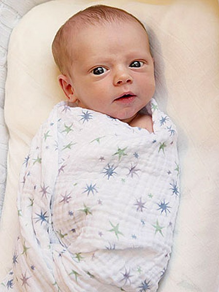 Hilary Duff Introduces Son Luca! (Photo)