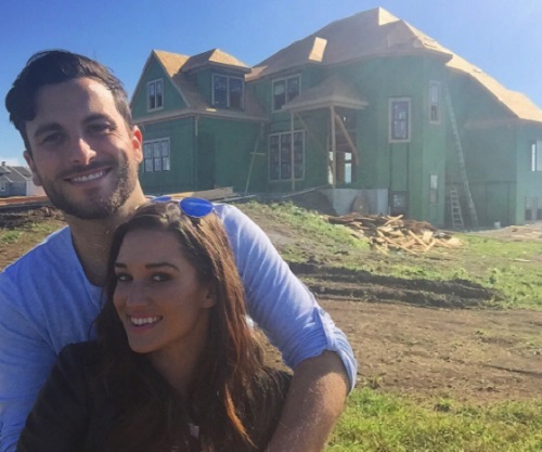 Bachelor In Paradise: Jade Roper And Tanner Tolbert Divorce Looms On ‘Marriage Bootcamp’ – Rushed Wedding To Blame?