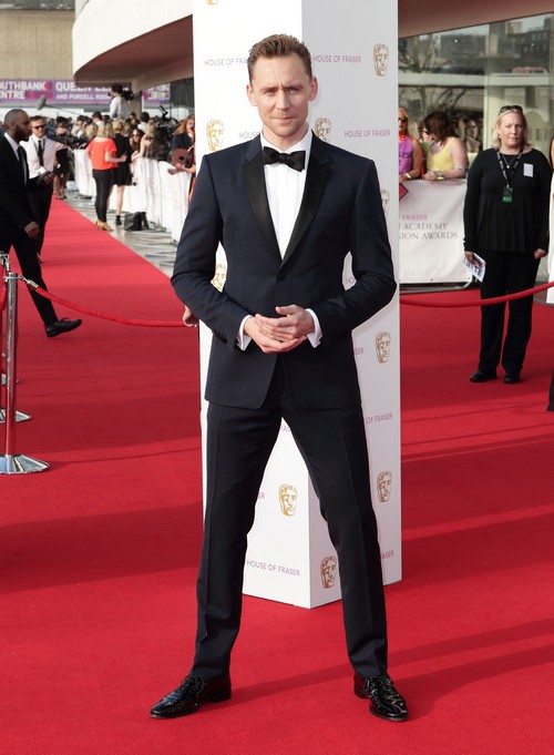 Tom Hiddleston New James Bond: Daniel Craig Rejects $100 Million 007 Deal?