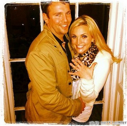 Jamie Lynn Spears Engaged To Jamie Watson – Ring Photo Here!