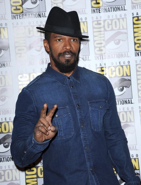 Jamie Foxx’s Violent Racist Remarks On Saturday Night Live Rip Apart His Career (Video)