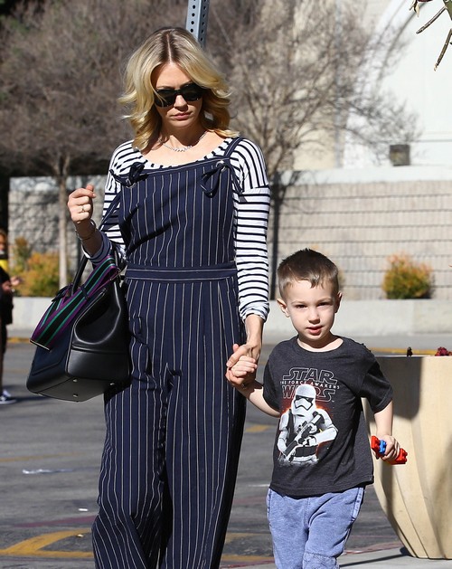 January Jones Out With Xander: Biological Father Reveal One Day? (PHOTOS)