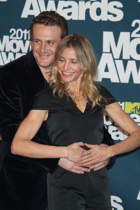 Jason Segel & Cameron Diaz Hot New Couple? Spotted On Super Cozy Date In The Hamptons!