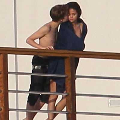 Selena Gomez Getting Death Threats Over Justin Bieber Photos