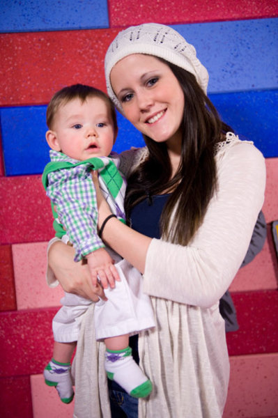 Teen Mom Jenelle Evans Pleads Guilty to Drug Possesion & Other Hanging Laundry