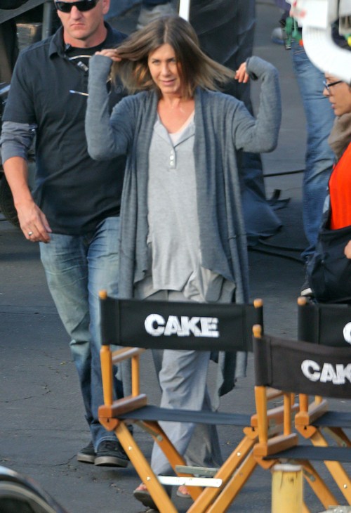 Jennifer Aniston and Justin Theroux Wedding In Time For Oscar Campaign – Finally a Reason To Marry! (PHOTOS)