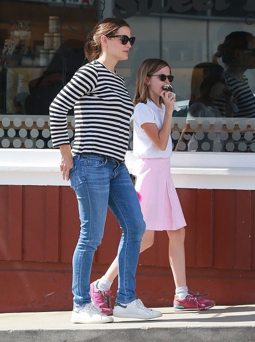 Jennifer Garner Dating: Reese Witherspoon Playing Matchmaker, Setting Up Blind Dates