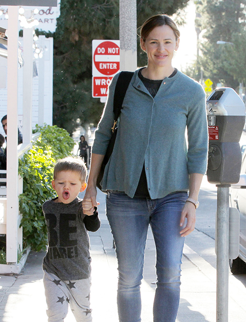 Jennifer Garner Scheme: Win Back Ben Affleck with Family Christmas Holiday?