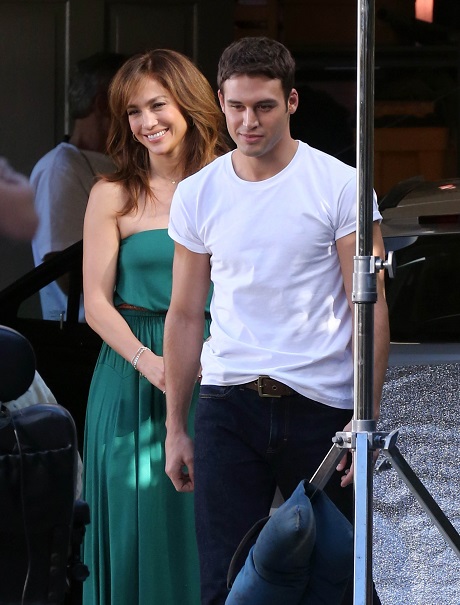Jennifer Lopez In Love With Ryan Guzman: Thankful For Casper Smart Scandal And Breakup – Now Free To Be With Ryan!