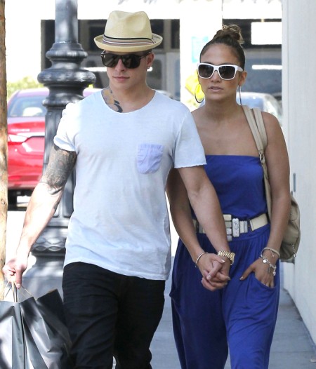 Jennifer Lopez Pitches Relationship With Casper Smart For New Reality Show