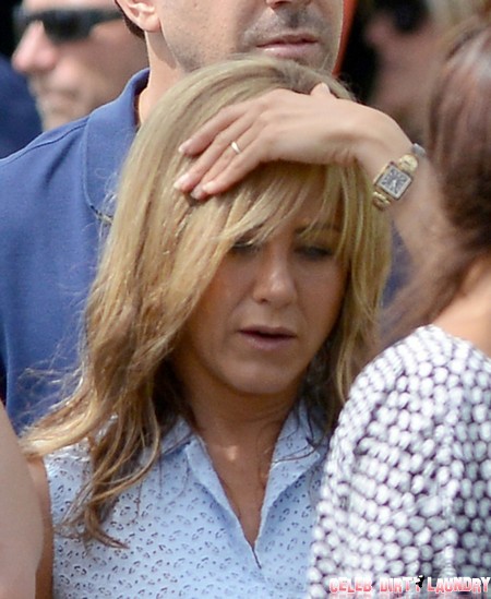 Selfish Jennifer Aniston Ignores Ailing Mother: Nancy Dow Suffers Stroke Alone – Report