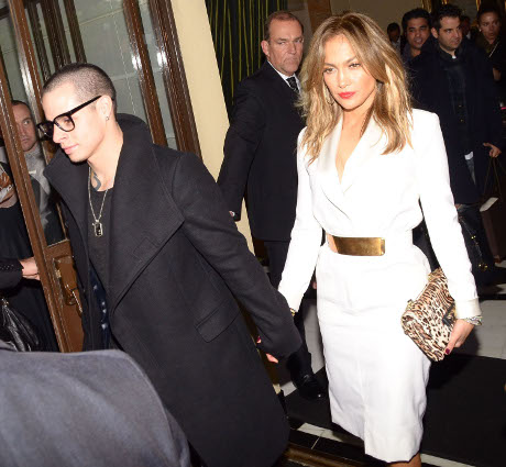 Casper Smart Terrified Jennifer Lopez Is Cheating On Him With Pitbull!