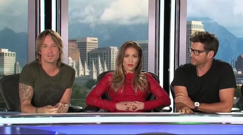 American Idol Judges Jennifer Lopez And Harry Connick Jr. Hate Each Other: Feud Over Jennifer’s Diva Behavior – Report