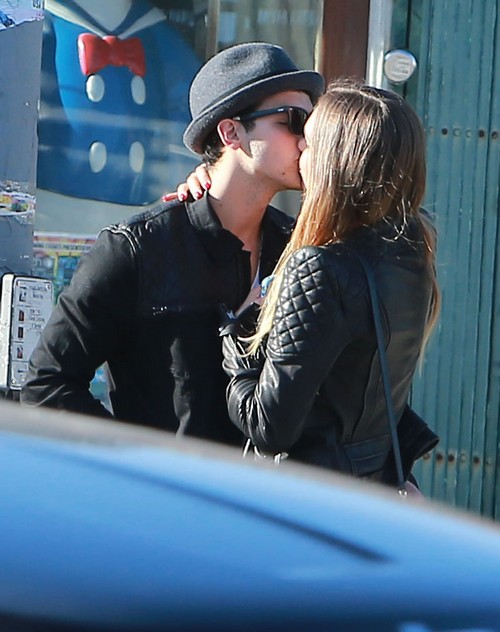 Joe Jonas Allegedly Addicted To Heroin With Blanda Eggenshwiler – Jonas Brothers and Family Refuse To Send Him To Rehab – UPDATE: Twitter Account Deleted
