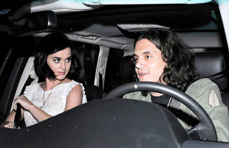 John Mayer using Katy Perry as Bait to get Closer to Rihanna!