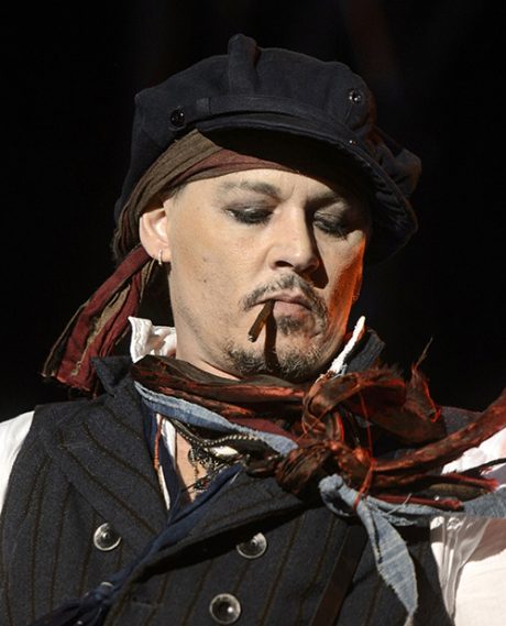 Johnny Depp & Amber Heard Divorce Battle: Amber Stalls To Generate Legal Drama In Tabloids, Won’t Testify In Person?