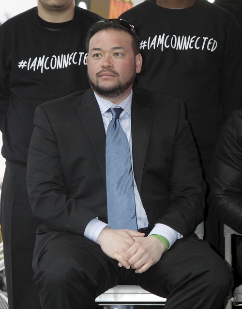 Jon Gosselin Dating Colleen Conrad: Living With New Girlfriend Rent Free For 8 Months – Broke, Taking Advantage Of Her!