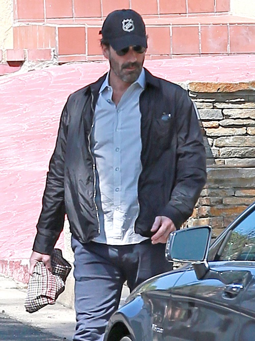 Jon Hamm’s Drinking Problems Stem From Troubled Childhood – Lost Both Parents – Rehab Stint For Alcohol