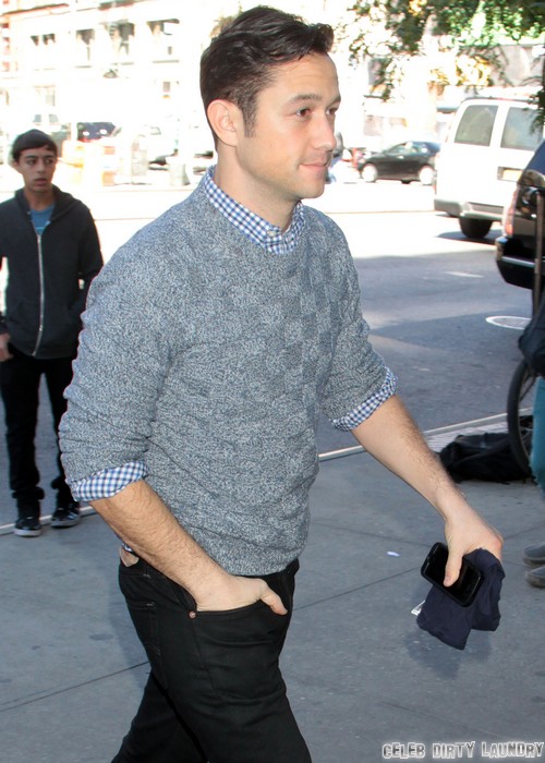 Joseph Gordon-Levitt Has Secret Girlfriend, Or Lying To Avoid Gay Rumors?