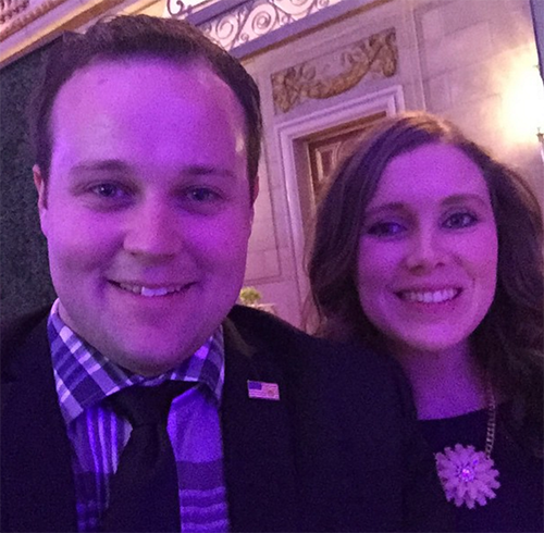 Anna Duggar Visits Josh Duggar In Rehab For Thanksgiving – Breaks Down In Tears, Prays For This Nightmare To End!