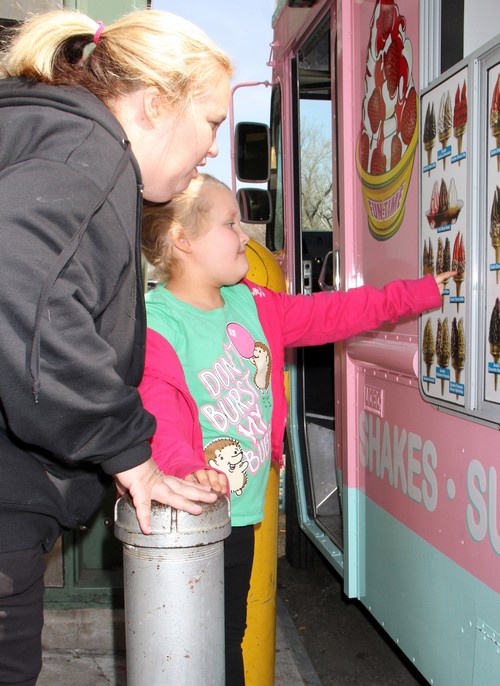 Mama June Shannon Legally Blind – Here Comes Honey Boo Boo Tragedy
