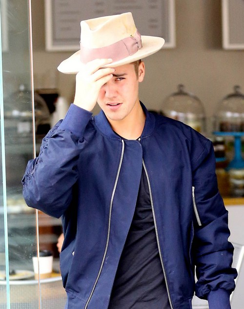 Justin Bieber and Ariana Grande Dating Heats Up: Selena Gomez Crushed – Friends Fear SelGo Headed for Another Meltdown?