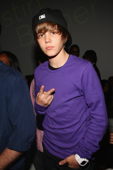Justin Bieber Injured His Knee During Cleveland Concert
