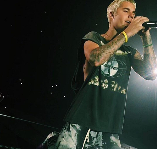 Justin Bieber Blows Up On Fan During Live Concert Performance, Signs Point To Mental Breakdown?