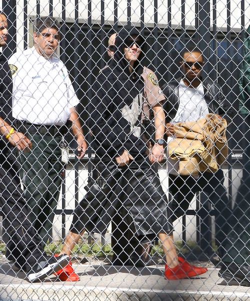 Justin Bieber’s Plane Stopped, Justin Held At US Customs – Weeks Away From Being Deported?