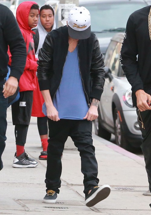 Will Justin Bieber Be Deported To Canada After Police Raid?