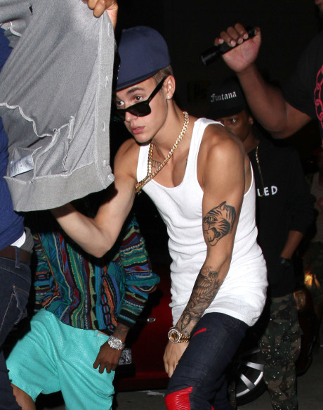 Justin Bieber’s Spitting Victim Addison Ulhaq Lawyers Up And Files Police Report Against The Bratty Pop Star!