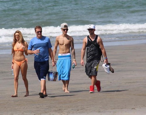 Usher and Scooter Braun Join Justin Bieber Intervention In Panama – Rehab for Drug Addiction