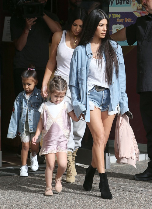 Kim Kardashian Bans Other Kids From Art Class – Special Treatment For North And Penelope