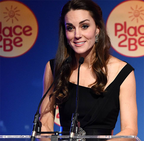 Kate Middleton Abandons Royal Sandringham Christmas Celebrations To Party With Family: Queen Elizabeth Infuriated And Betrayed!