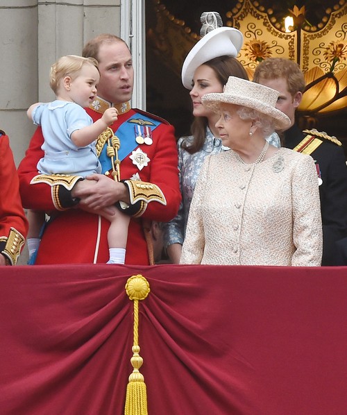 Kate Middleton Furious: Carole Middleton’s Shameless Self-Promotion Irritates Queen Elizabeth
