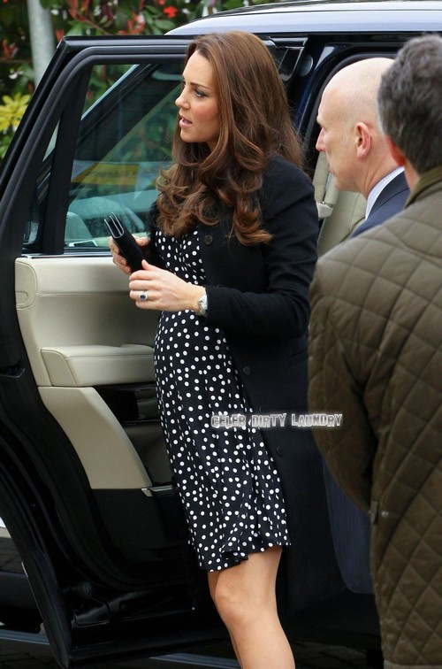Kate Middleton Visits Brookhill Children’s Center Looks Bloated and Uncomfortable in Polka-Dot (NEW PHOTOS)
