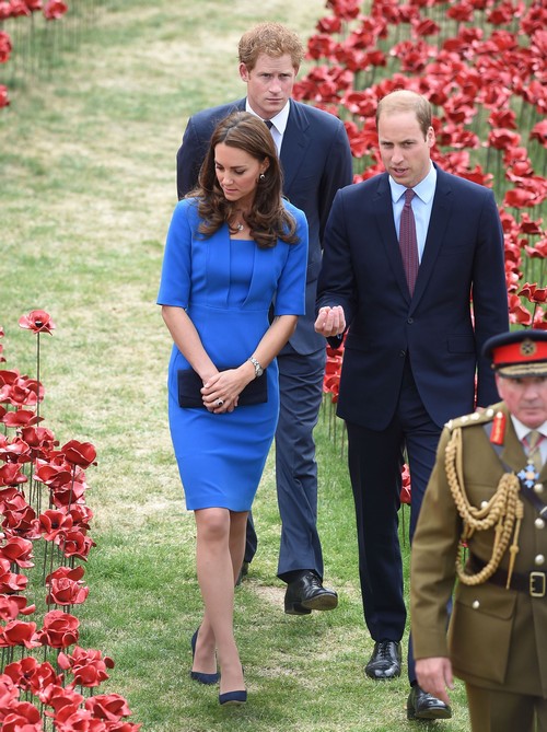 Kate Middleton Pregnant Miscarriage Reports: NO Second Child Pregnancy or Baby Bump Confirmed by Italian Wedding Trip (PHOTOS)