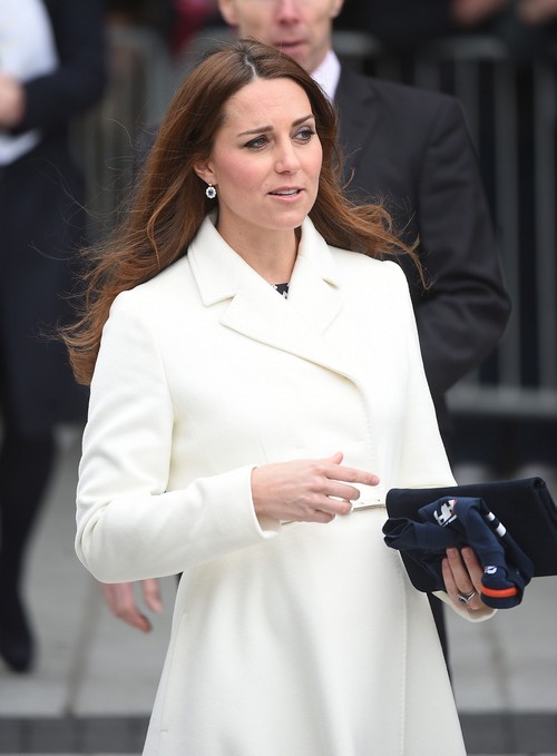 Kate Middleton Plain Pregnant Appearance: Goes Without Beauty Products and Spray Tan To Protect Unborn Baby Girl