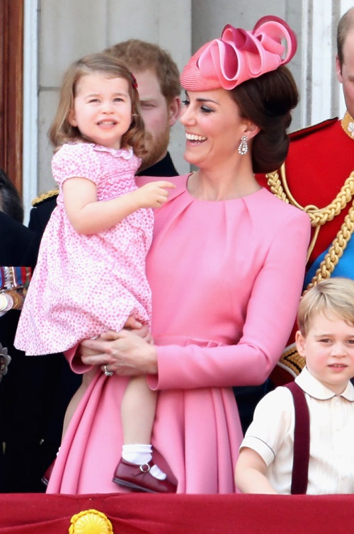 Kate Middleton Can’t Handle Prince George And Princess Charlotte: Hires Super-Nanny To Help With Royal Kids