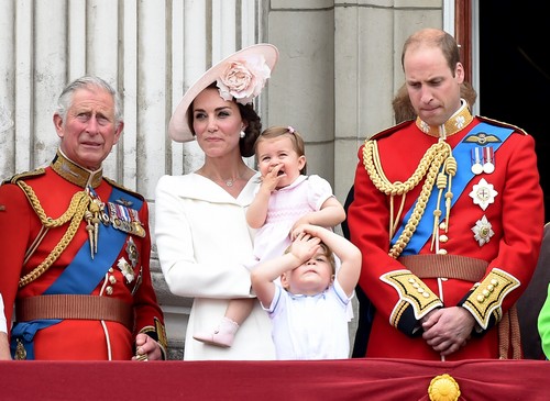 Kate Middleton Pregnant For Christmas: Queen Elizabeth Wants To Spread Holiday Joy During Painful Brexit Period