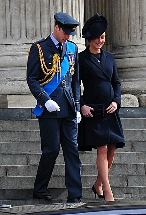 Kate Middleton’s New Baby Girl Will Be Ruined By The Middletons’ Commoner Ways – Prince Charles’ Biggest Fear!