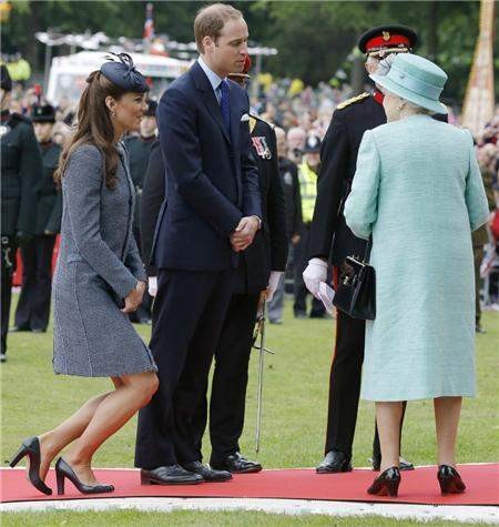 Breaking News: Kate Middleton Put In Her Place By Queen Elizabeth II