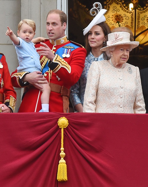 Kate Middleton Amazing Post-Baby Body After 6 Weeks: First Event Since Princess Charlotte Birth with Prince George (PHOTOS)