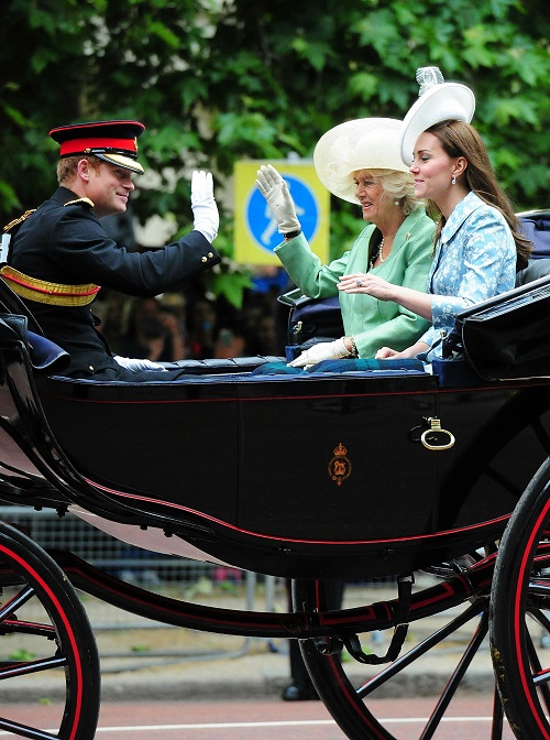 Kate Middleton Hires Queen Elizabeth Spy As New Housekeeper: Reports On Carole Middleton’s Middle-Class Revolution?