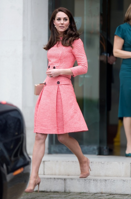 Kate Middleton Demands Prince George and Princess Charlotte Grow Up In The Public Eye