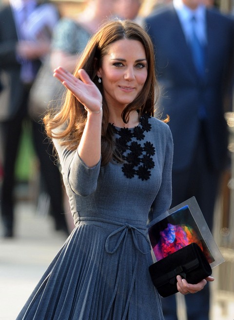 Pregnant Kate Middleton Collapses From Exhaustion Preparing For Public Appearance
