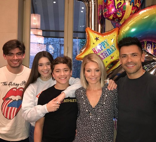 Kelly Ripa Forced To Move To LA? Mark Consuelos Lands Major ‘Night Shift’ Season 4 Role