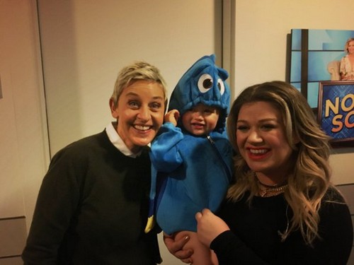Kelly Clarkson Gives Birth To Baby Boy Remington Alexander – Second Child With Brandon Blackstock